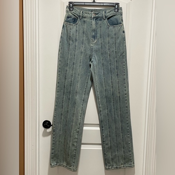 Pretty Little Thing Sz 6 Tall Vintage Wash High Waist Seam Detail 9.5” Leg Jeans - Picture 3 of 12